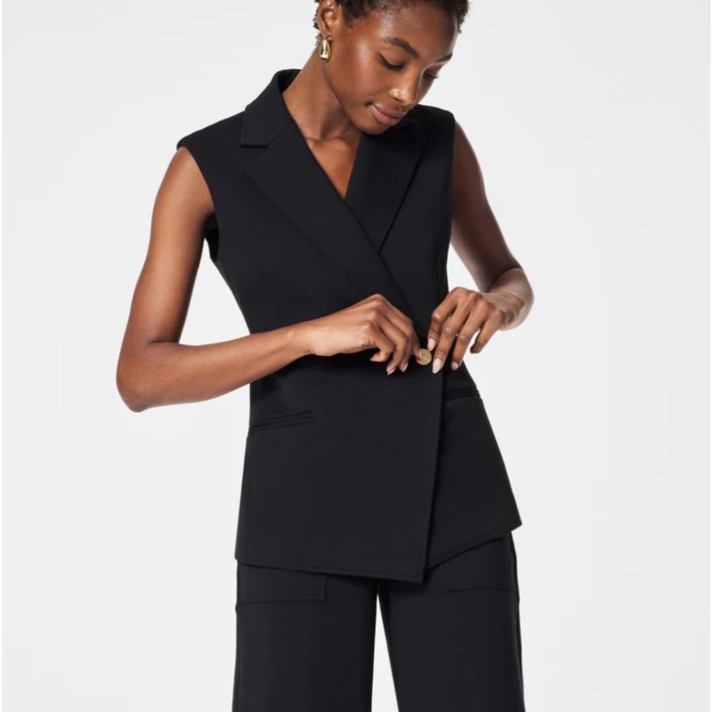 SPANX The Perfect Asymmetrical Vest Top S & M!
